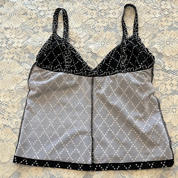 Christina black & white swim bathing suit top. Tankini, padded bra cups Size 10 - Picture 3 of 14